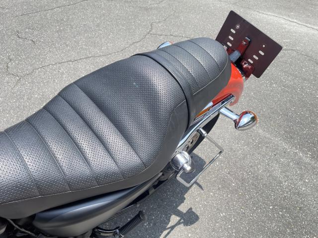 XL883R